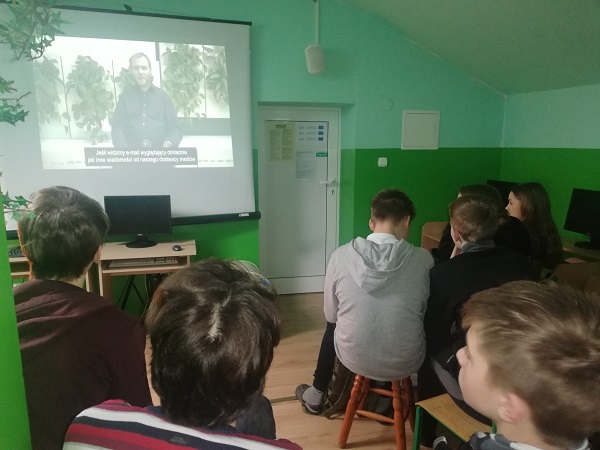 3DzienBezpiecznegoInternetu2023 1