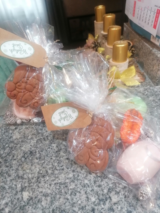 Czysta paczka dla bezdomnego